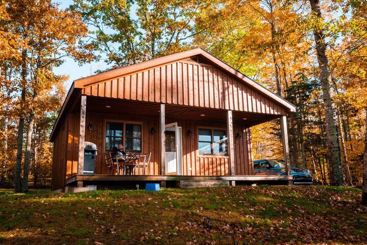Waterfront Cottage Near Ski Martock Cabins For Rent In Windsor