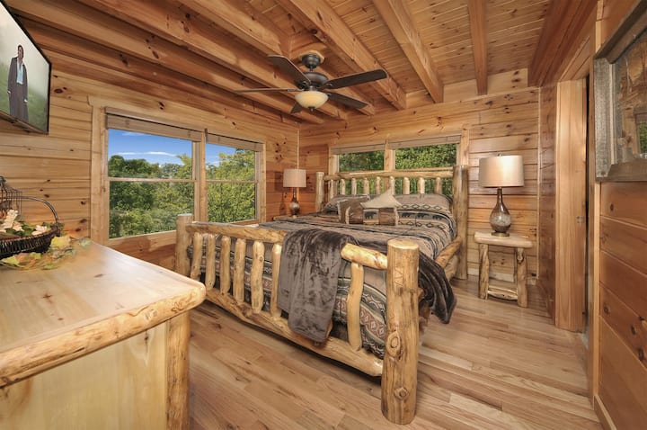 Kati kryesor i dhomës së gjumit me banjë të bashkangjitur