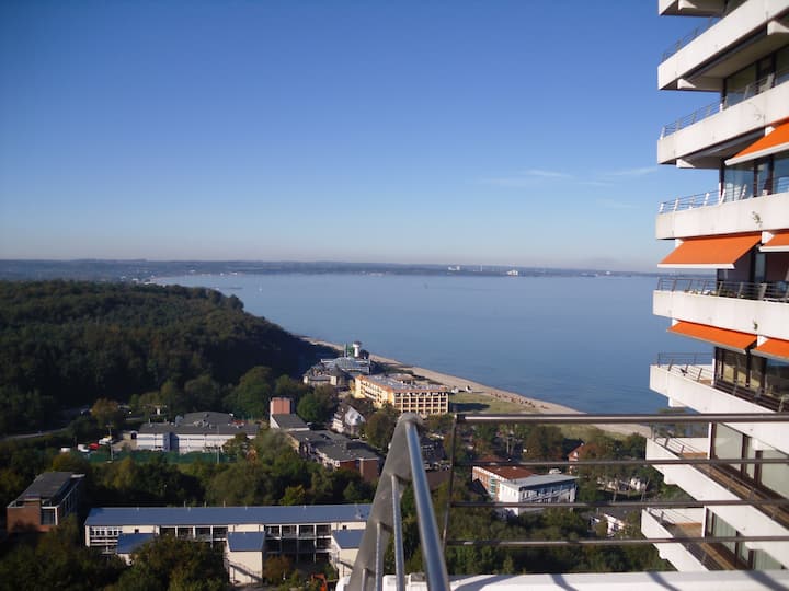 Gemütl. Holiday apartment in the highest building of Timmendorf