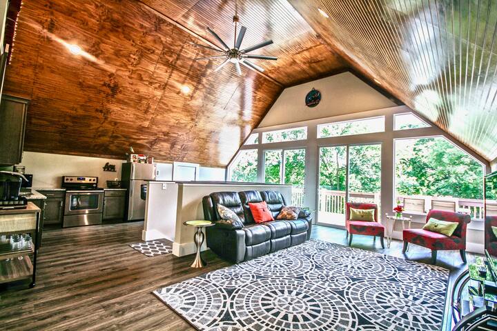 Chateau On Monroe – 5 Star Luxury Near Downtown