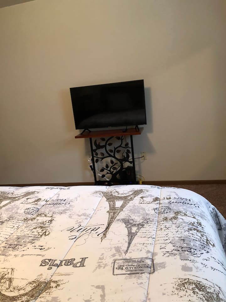 KB na 40" Roku smart TV