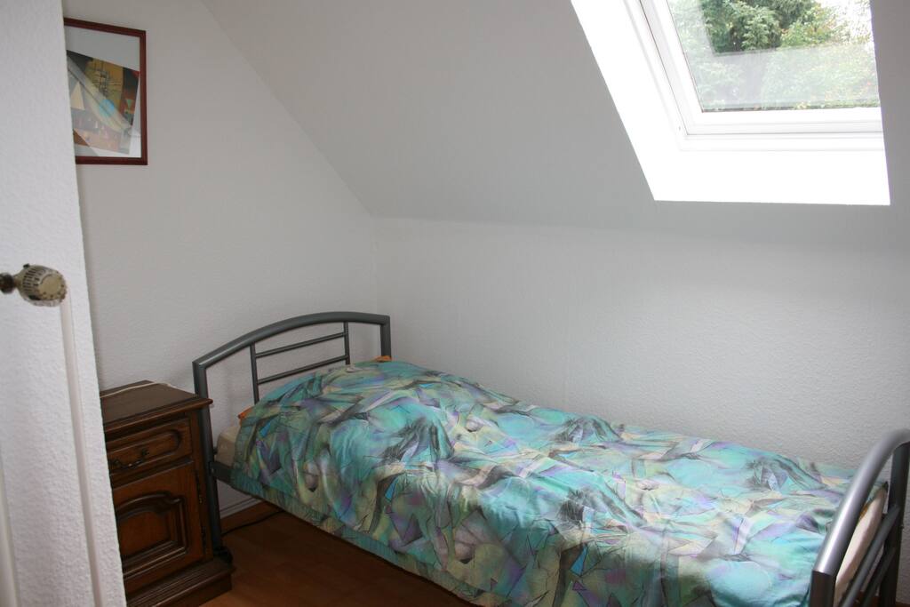zweckmäßiges Bett