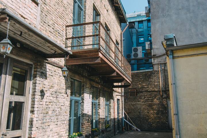 Old Factory Loft Apartment gallery image 5