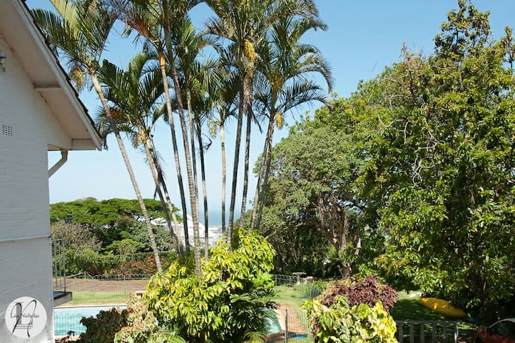 Stay@Mentone -Gorgeous views, walk to Florida Rd