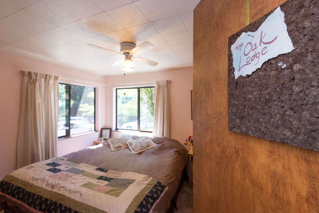 Nice room, warm colors