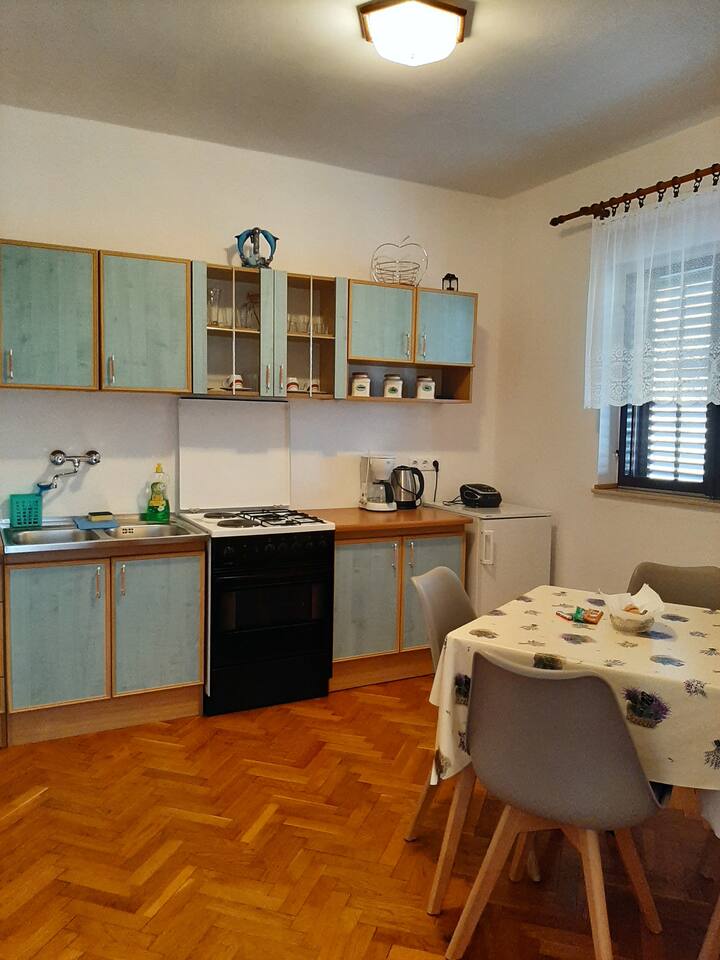 Friendly Apartment With Beautiful View - Novi Vinodolski