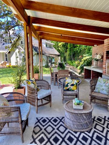 Poolside paradise in Cape Town Southern Subs gallery image 5