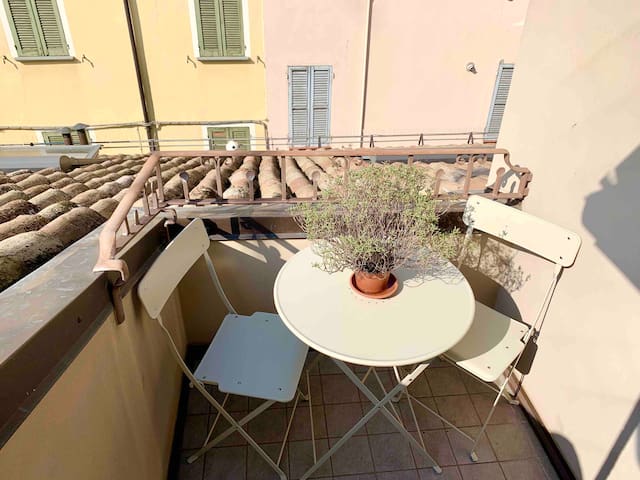 Niki O. Apartments managed Airbnb listing 1