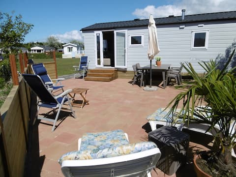 Chalet Joleen IJmuiden by the sea, near the beach