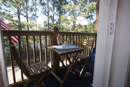 Cozy apartment, close to beaches of 30A!