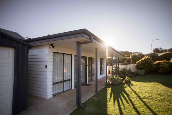 Sela-Vie Life of deep rest gallery image 3