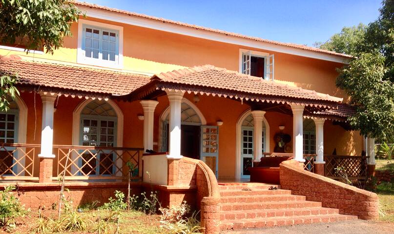 Alohomora- Private Luxury Family Villa @Siolim.Goa