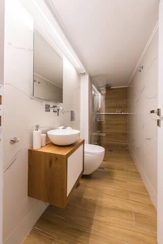 Acropolis Panoramic View Deluxe Apartment gallery image 4