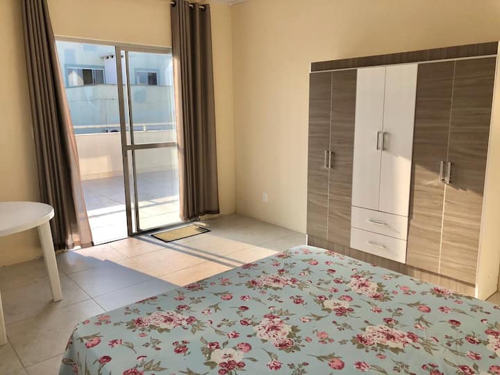 Chumba kikuu cha kulala 1
Kiyoyozi