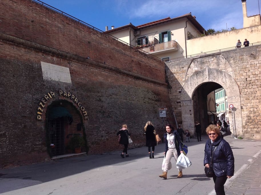 "Porta Vecchia", the oldest door to the city centre. The flat is placed on the ancient walls