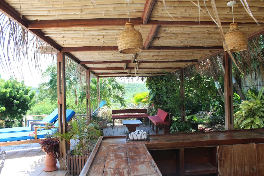 Outdoor entertaining area