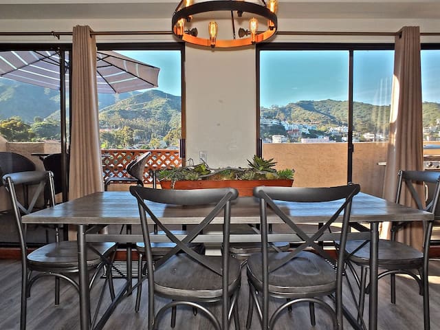 Beautiful Multi-Unit Paradise Retreats B37 and B45