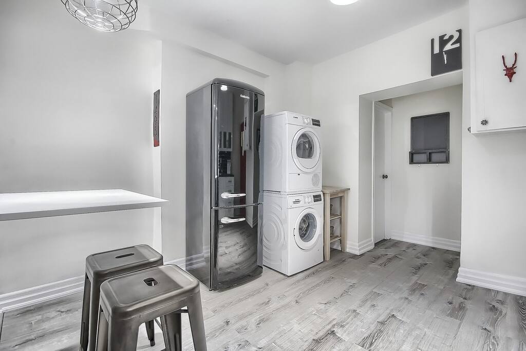 Kitchen/Laundry