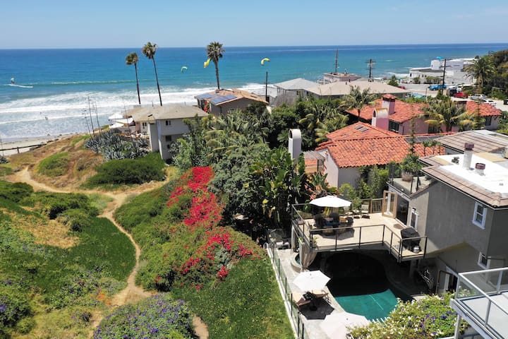 Surf and Sand Family Beach House!
