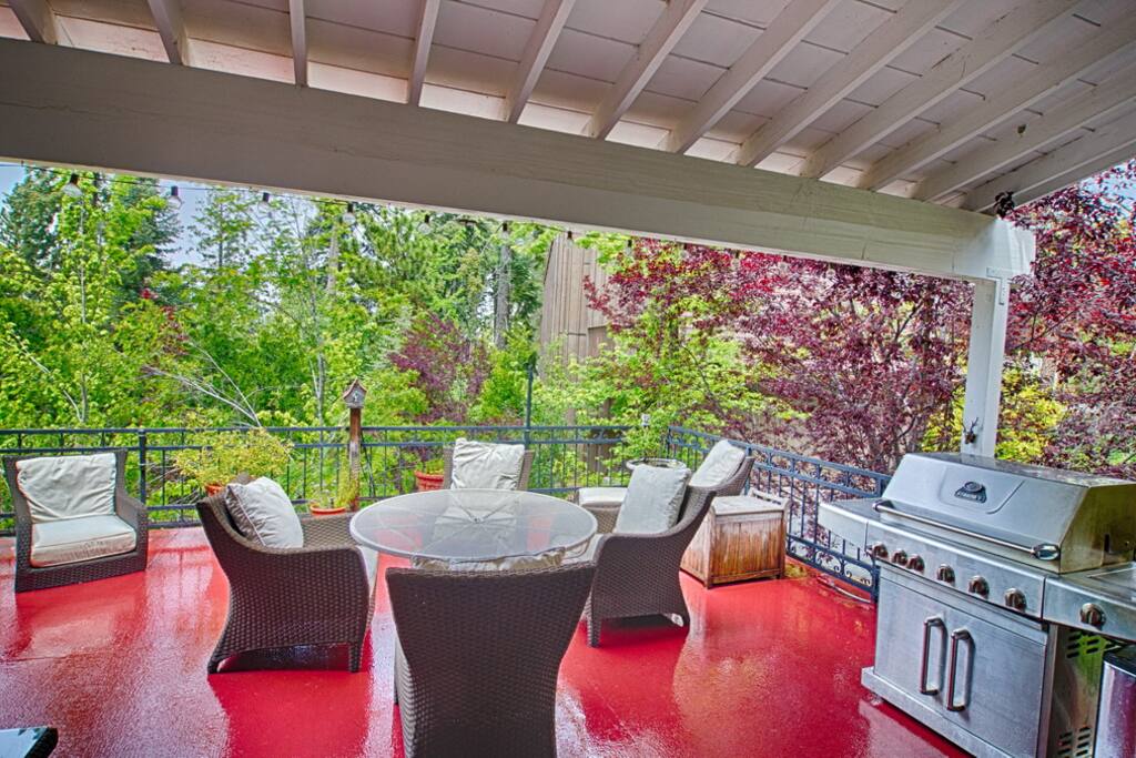 Outdoor deck with brand new BBQ grill. Bluebirds greet you in the morning. Peek a boo views to lake.