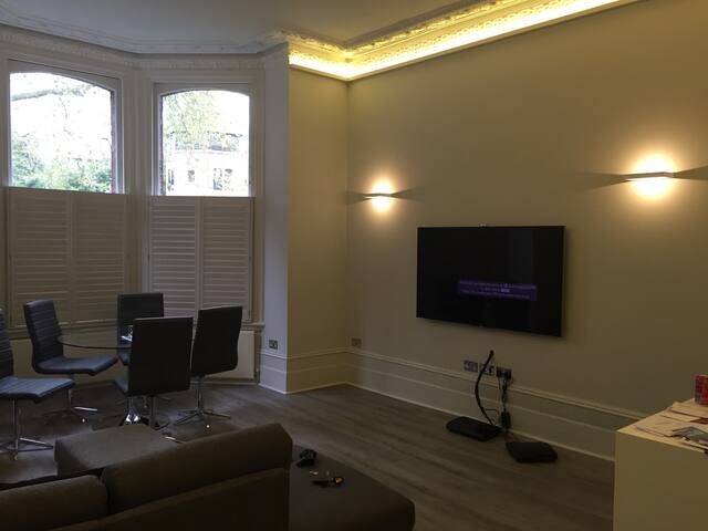 Stunning Flat in Leafy Hampstead gallery image 5