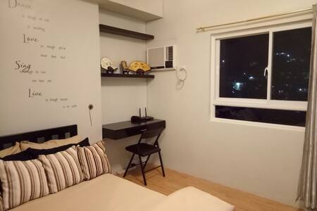 Fully Furnished Condo near IT Park (20mbpsFbrWifi)