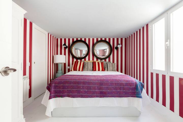 Great 2 bdrms apartment in the city center. 4B. gallery image 5