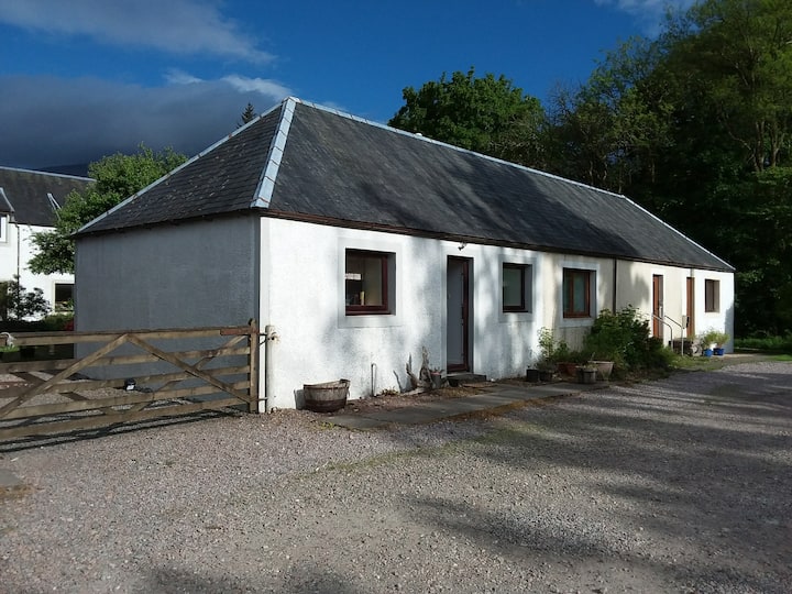 Cottage in the Highlands, close to Ben Nevis. Cottages for Rent in