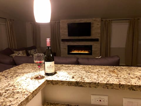 VIEW!!VIEW!!Temecula Wine Country home with a view