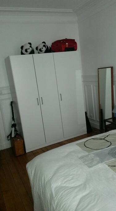 chambre avec placard