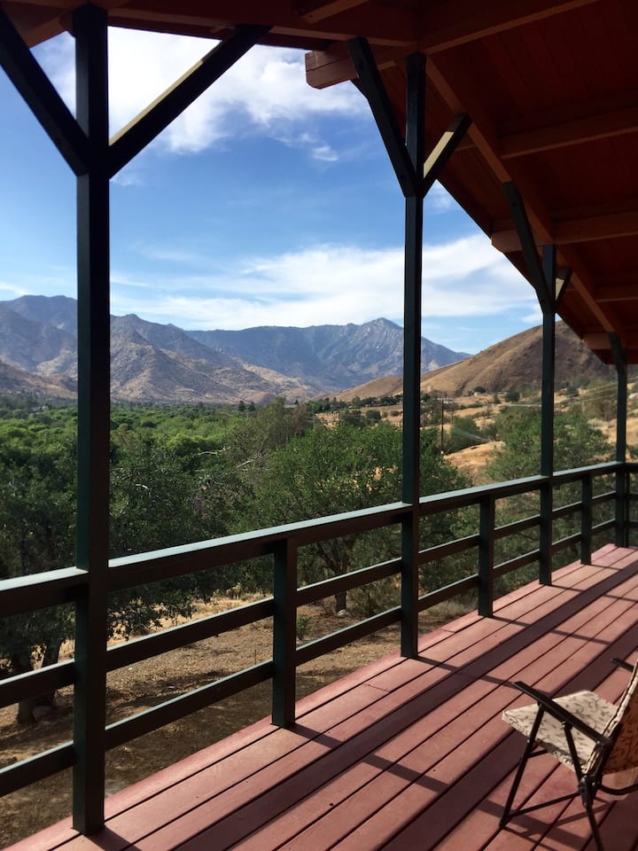 Spacious and private. Amazing views Cabins for Rent in Kernville, California, United States