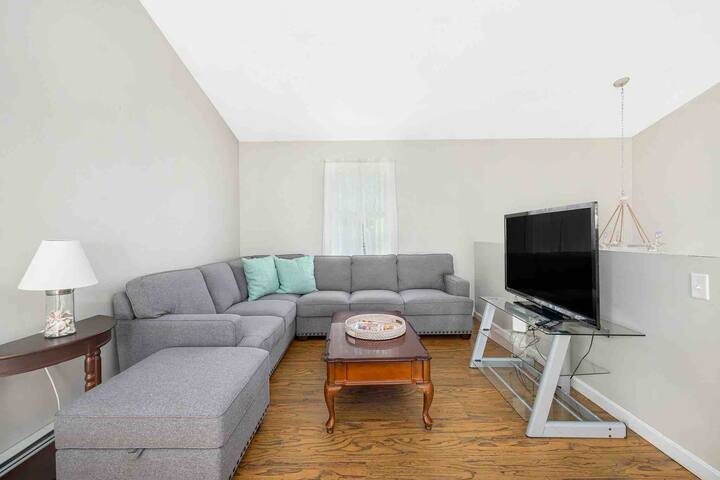 5 Minutes to Narragansett Beach, 5 Beach passes gallery image 3