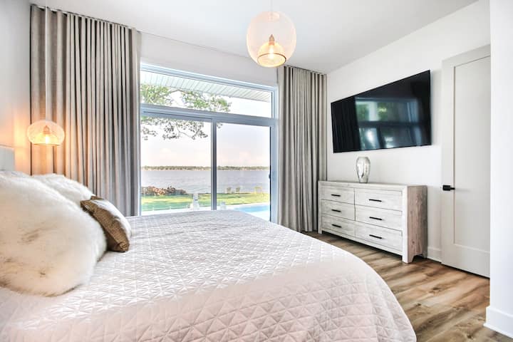 Krevat dopio "Chambre des Maitres king" në katin e sipërm