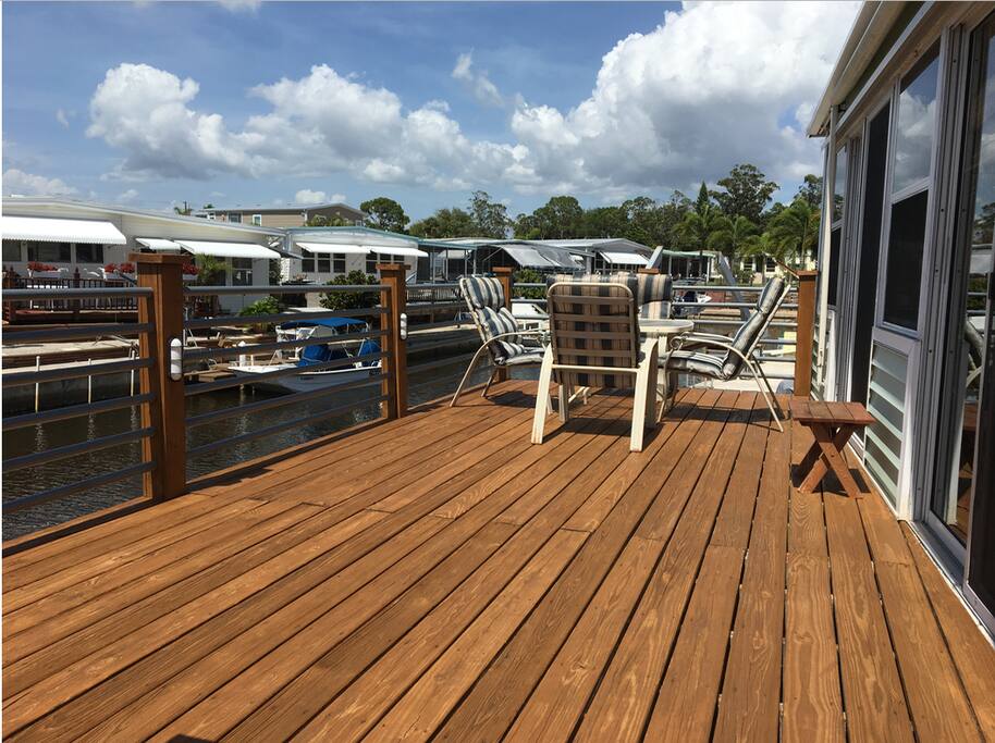 Spacious Deck