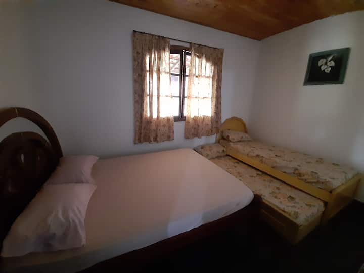 Quarto 04 - 1 letto di una casa colonica e 1 fotocamera 