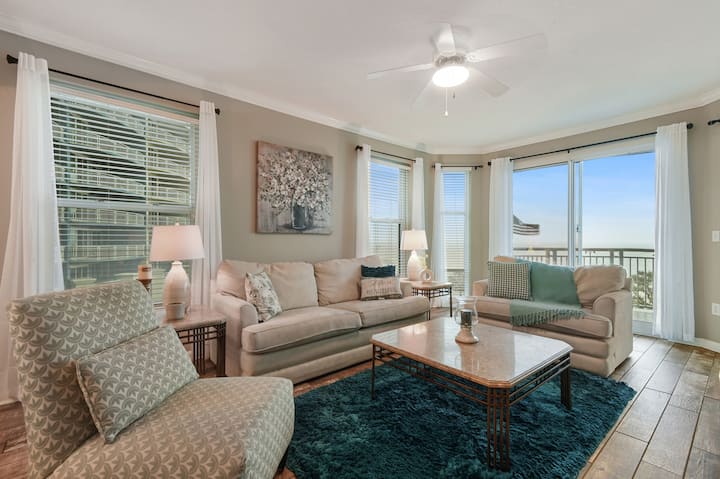 Legacy Towers Amazing Beach View Tower2-401! 3b/3b - Gulfport, MS