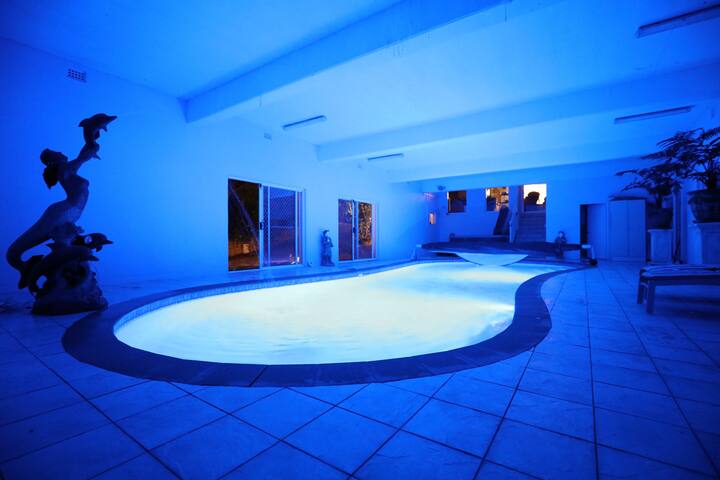 Private exclusive resort – 40 Min to City gallery image 5