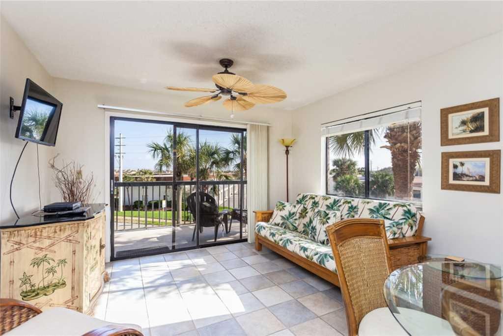 Living Area - From the large, elegant windows to the attractive furniture, you and your guests will love spending time together i