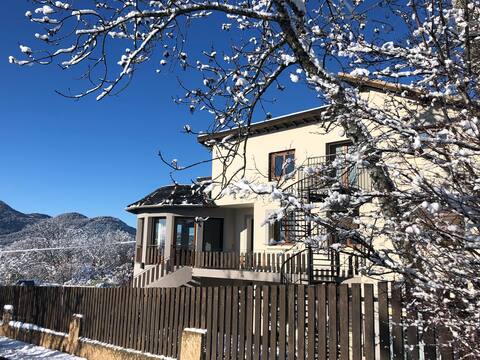 T3 stunning terrace view, floor 2