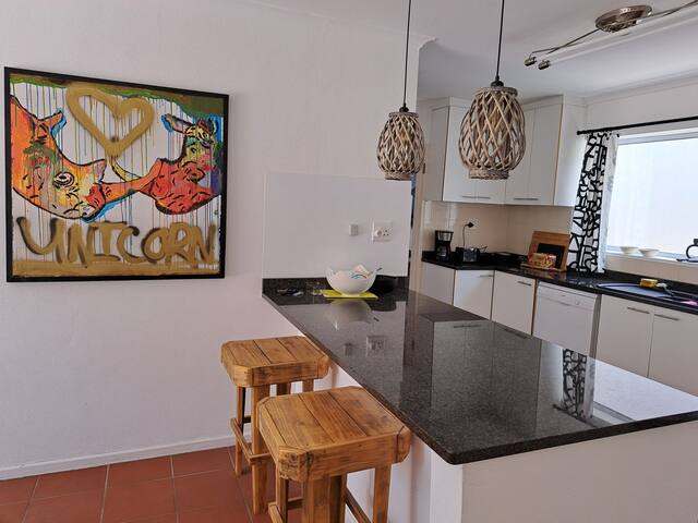 Central/Pool/Patio/BBQ gallery image 5