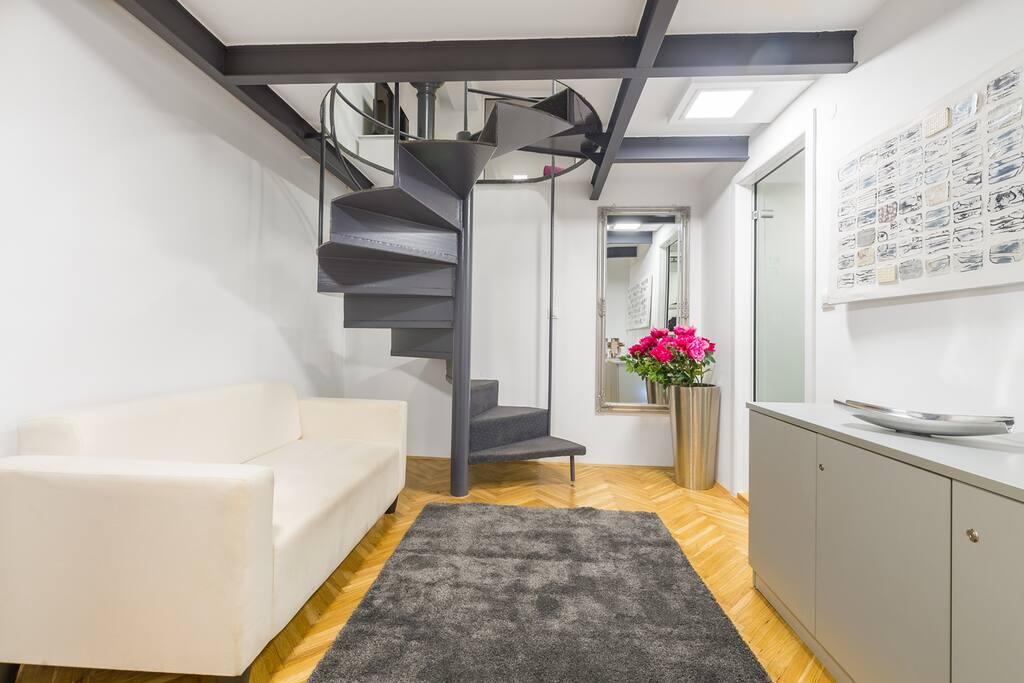 Spiral staircase between floors
