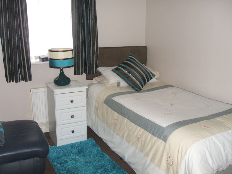 Single bedroom
