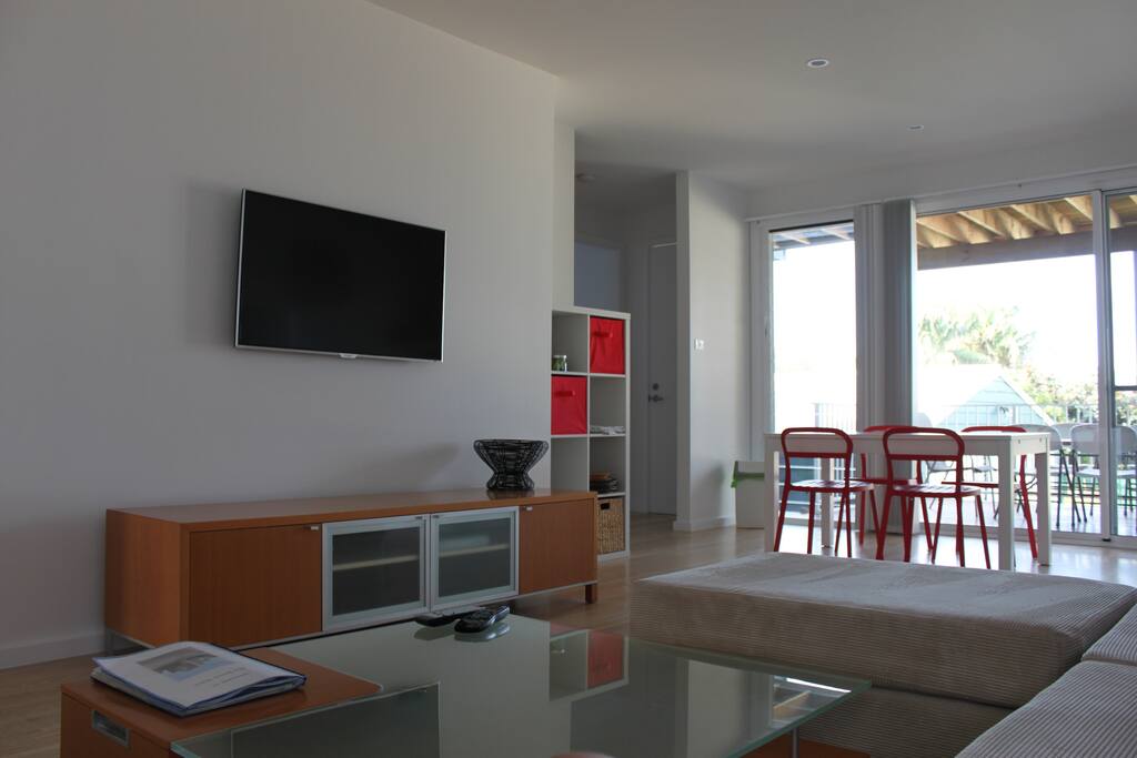 Lounge, dining