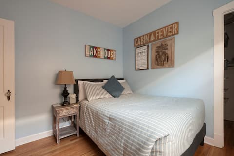 Andy's Bed & Breakfast Full Room