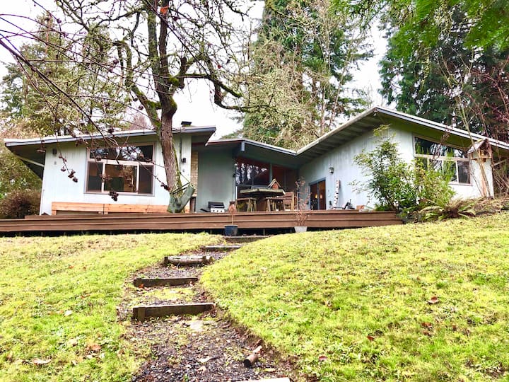 Creekside Retreat Quiet & Spacious Houses for Rent in Milwaukie, Oregon, United States Airbnb