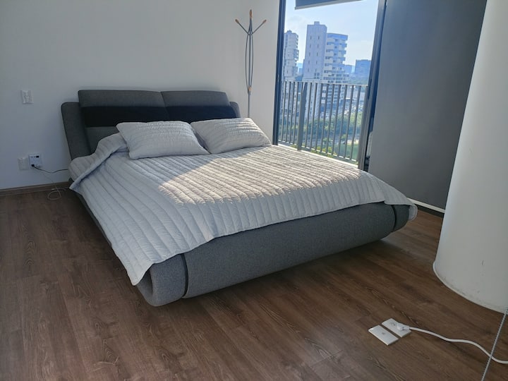 غرفة نوم رئيسية مريحة 