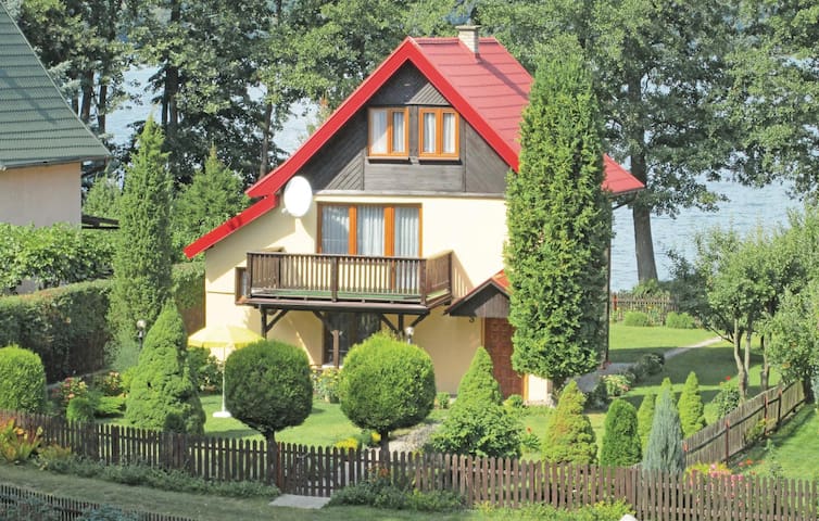 Holiday cottage with 3 bedrooms on 110m² in Majdy