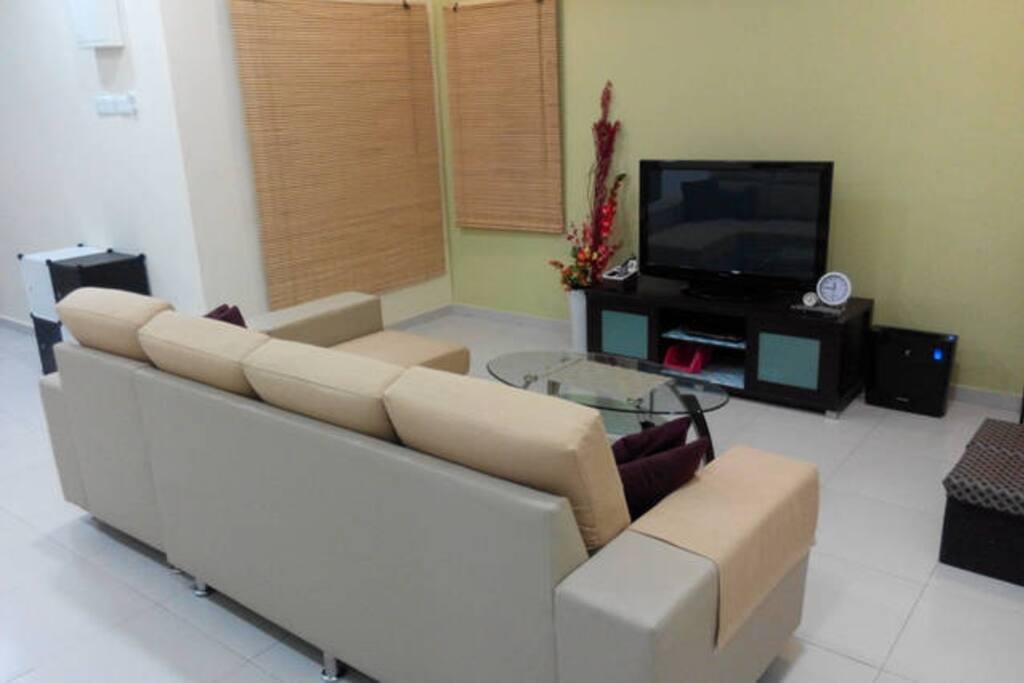 Spacious Living room with entertainment