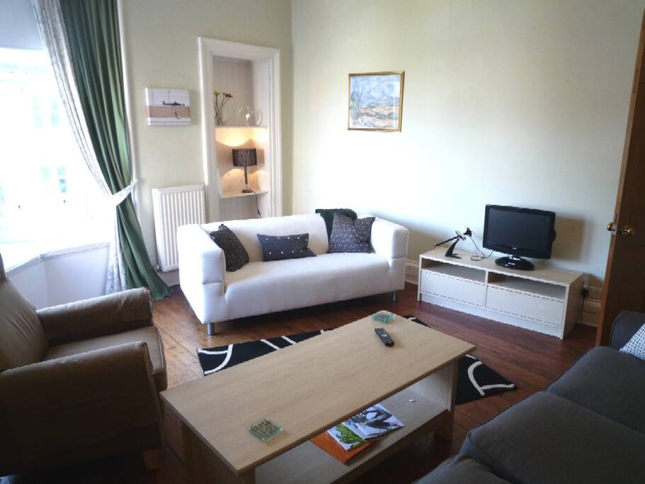 The livingroom with double sofabed