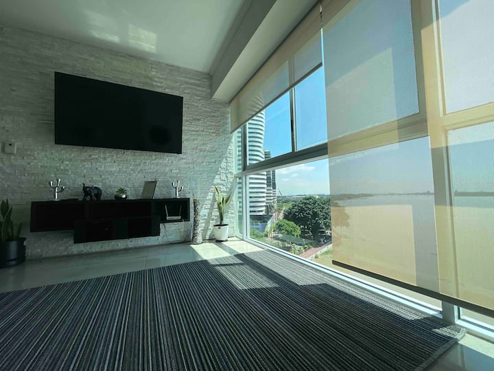 Suite Riverfront 2 · Vista Río · Cama King · Pisc. - Guayaquil